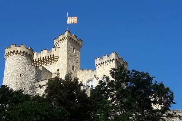 Le château de la Barben ou Rocher Mistral