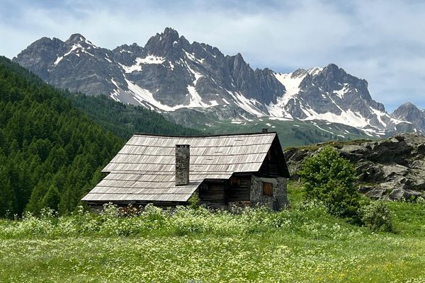 La vallée de la Clarée dans les Hautes Alpes, décor naturel des aventures d'Alex Hugo, la série télévisée à succès de France 3