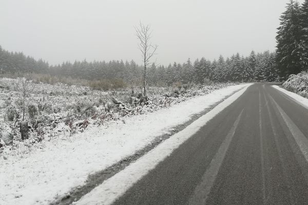 Gentioux-Pigerolles : la neige recouvrait le plateau de Millevaches ce jeudi 14 novembre 2019.