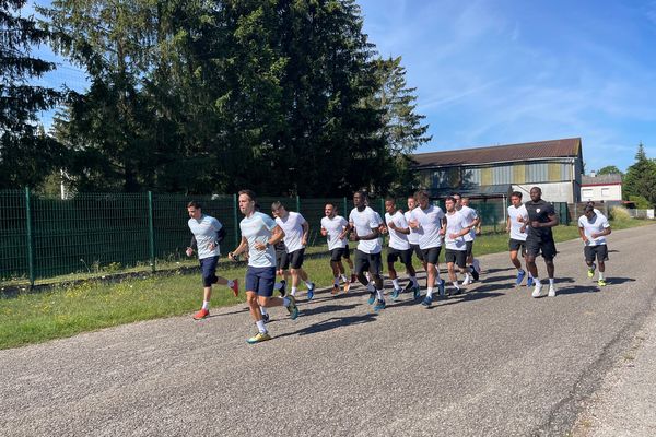 L’AS Nancy-Lorraine a repris l’entraînement lundi 4 juillet 2022 en forêt de Haye.