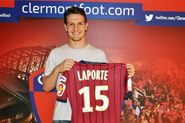 Le Clermont Foot 63 a annoncé le 7 janvier 2016 la signature du premier contrat professionnel de Julien Laporte.