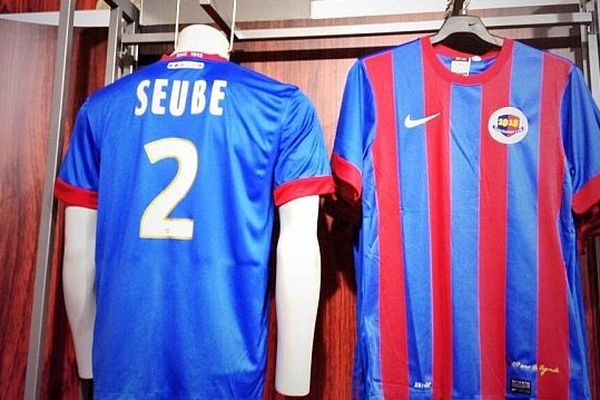 Le maillot du centenaire du SM Caen, présenté le 24 mai 2013