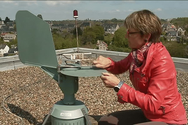 L'aspirateur de pollens sur le toit de l'hôpital de Dinan (22)