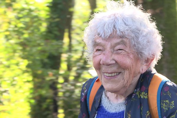 Lucette Chabot, centenaire, dit avoir aucun secret concernant sa longévité... Ou alors, préfère-t-elle ne pas le donner.