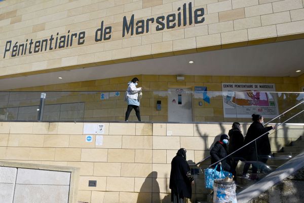 Le professeur de 58 ans, a été incarcéré à la prison des Baumettes à Marseille. 