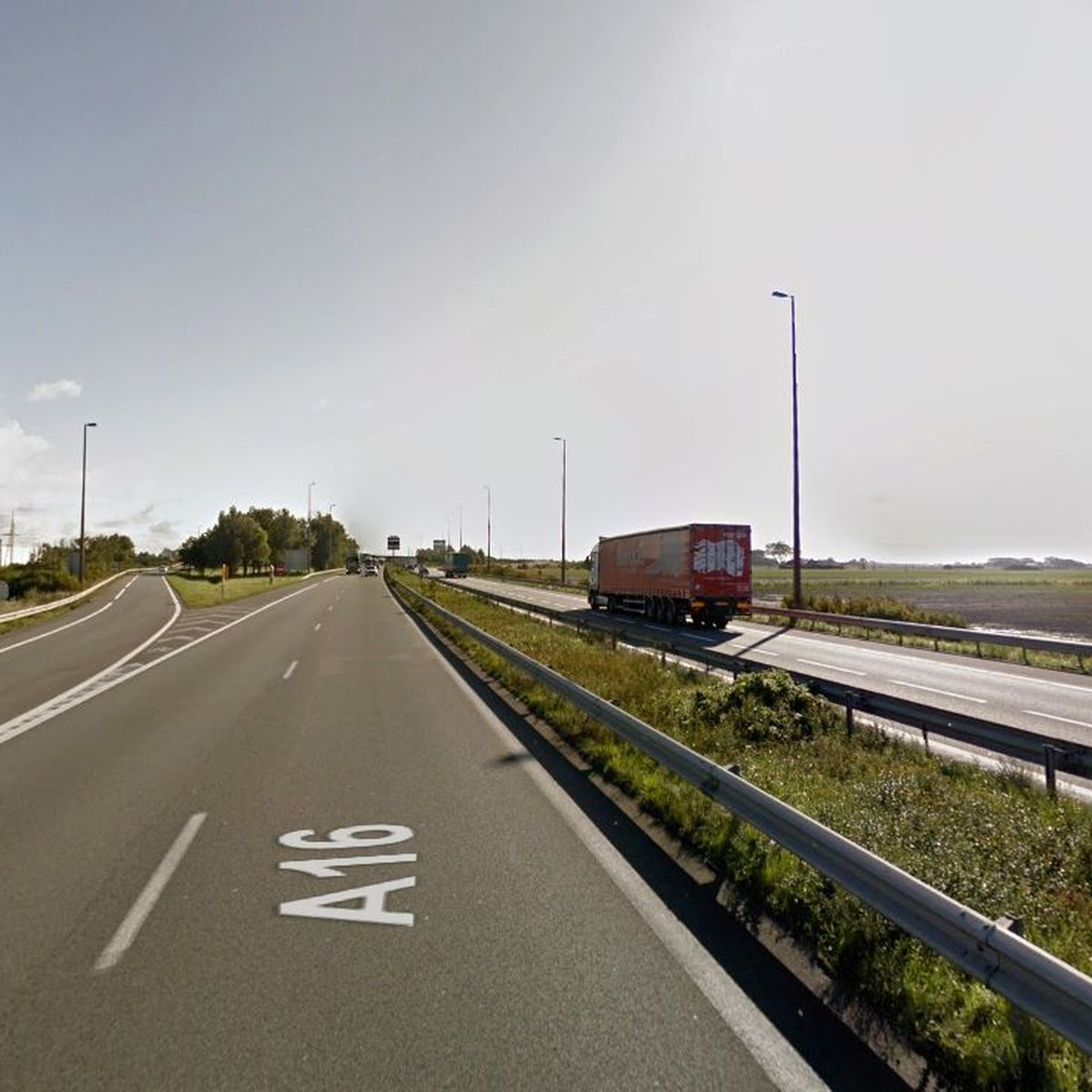 Calais L Autoroute A16 Coupee Suite A Un Accident