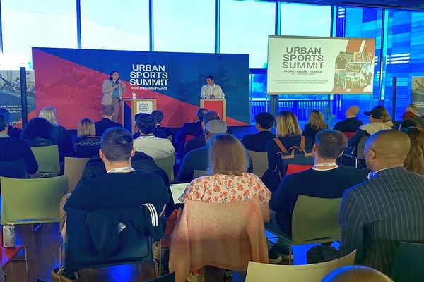 Montpellier - Amélie Oudéa-Castéra, ministre des Sports inaugure l'Urban Sports Summit en présence d'Hervé André-Benoit, créateur du FISE - 18 mai 2023.