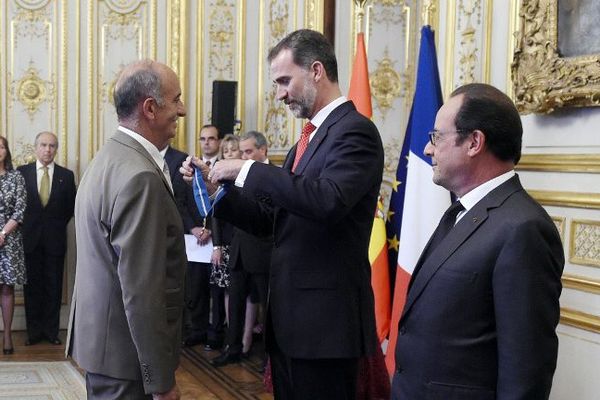 Le maire de  Seynes-les-Alpes, Francis Hermitte a été décoré.