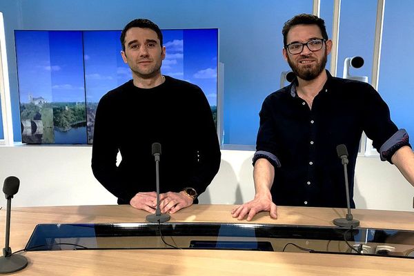 Olivier Lacroix et Jérémi Noëll du groupe Novembre sur le plateau de France 3 Limousin