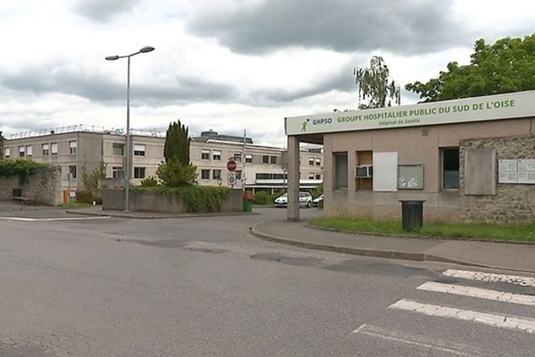 L'entrée du groupe hospitalier public du Sud de l'Oise (GHSPO), à Senlis