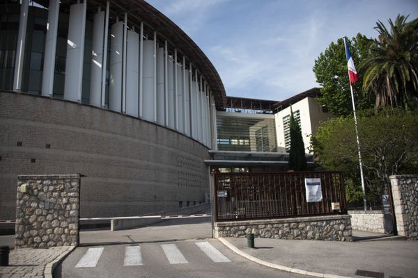 Grasse (Alpes-Maritimes), tribunal de justice.