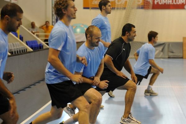 Patrick Cazal et ses joueurs à la reprise de l'entrainement, fin juillet à Dunkerque. 