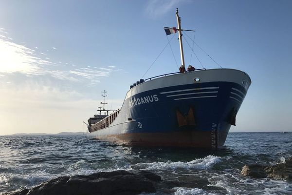 Le cargo Rhodanus s'était échoué à Bonifacio, sur la plage de Cala Longa, le 13 octobre 2019.