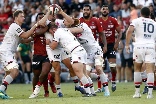 Difficile soirée pour le RCT, battu par Lyon au stade Mayol.