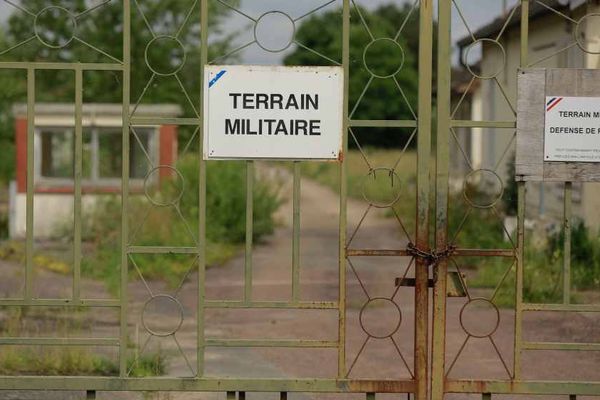 L'ancien camp militaire de Chemilly dans l'Yonne