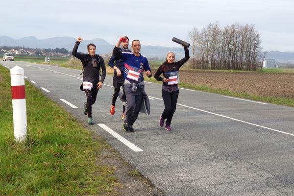 Mercredi 4 mars, afin de protester contre la réforme des retraites, des avocats ont couru entre Riom, près de Clermont-Ferrand, et Cusset, dans l'Allier.