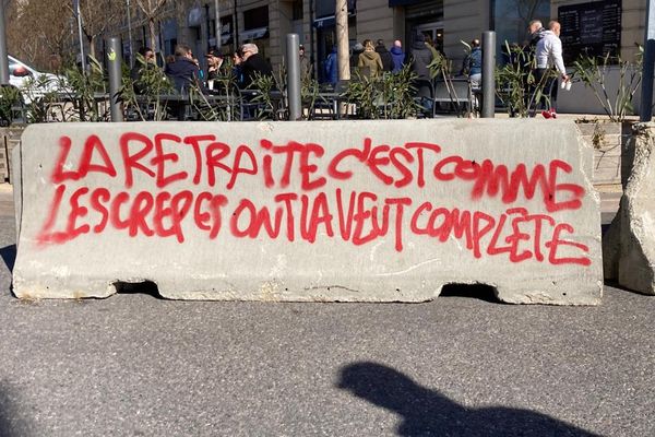 La manifestation marseillaise du 7 février, si elle a un peu moins rassemblé que lors des mouvements des 19 et 31 janvier, a attiré beaucoup de monde, a constaté France 3 Provence-Alpes.