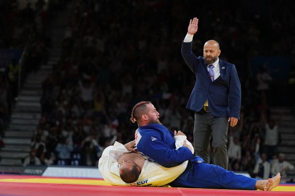 Le Breton Jason Grandry a créé la surprise ce samedi 7 septembre en remportant le bronze en para judo en catégories non-voyants poids lourds. Il a notamment vaincu l'un des favoris, Ilham Zakiyev, qui pèse 40 kg de plus que le Finistérien.