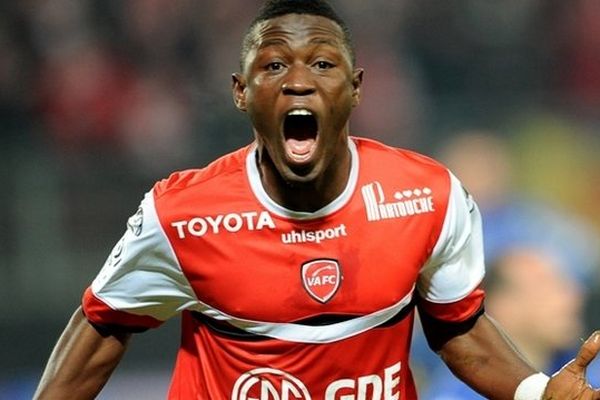 Majeed Waris, lorsqu'il jouait au VAFC.