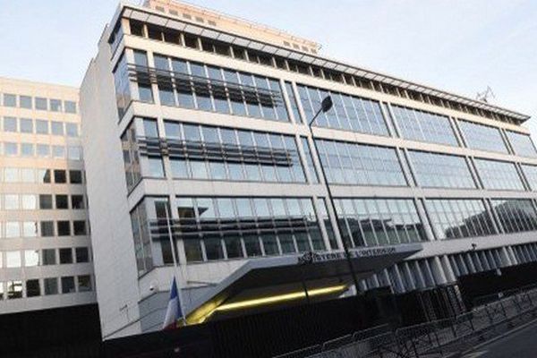 3 des gardés à vue sont interrogés dans les locaux de la DGSI à Levallois-Perret