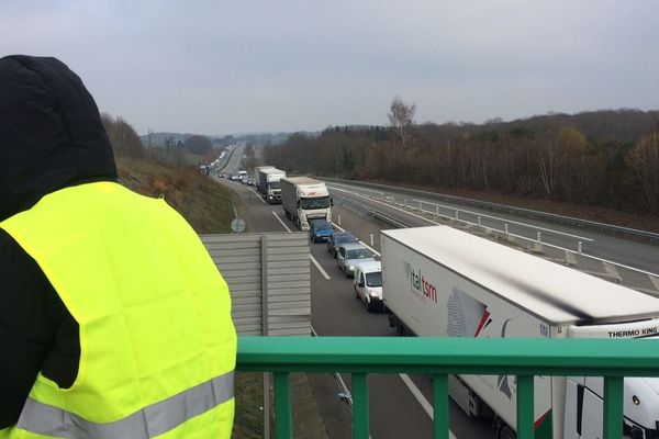 les barrages filtrants ont repris du côté de la Croisière entraînant des ralentissements sur l'A20 et la RN 145