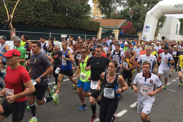 Départ Courir Pour une Fleur 2017