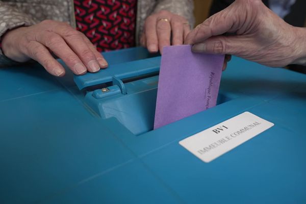 Les bureaux de vote ont fermé leurs portes à 18 heures.