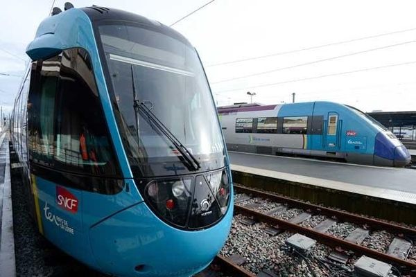 Le tram train ce matin au départ de Nantes