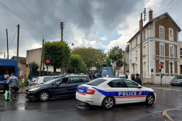 La rixe entre les bandes rivales est survenue près de la gare de Corbeil-Essonnes.