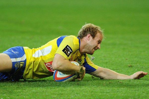 Nick Abendanon en terre promise au stade des Alpes de Grenoble le 9 mai 2015. L'ASM Clermont Auvergne l'a emporté nettement face aux Isérois 37 à 17. 