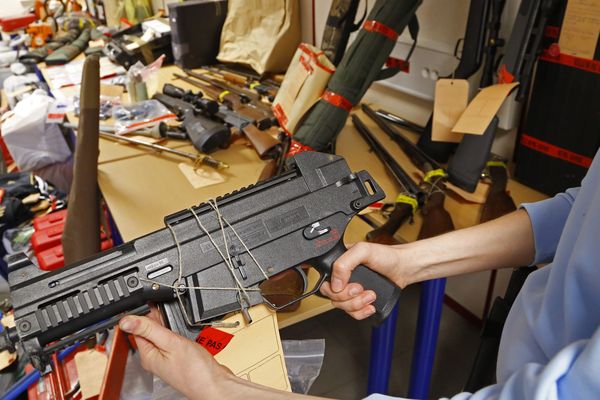 5.300 armes ont été saisies en 2014, dont près de 175 armes de guerre de type Kalachnikov.