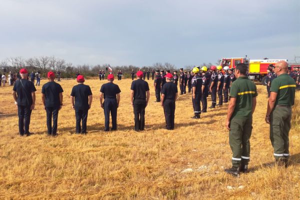 Gabian (Hérault) - hommage à Jérémy pompier décédé au feu et aux 3 blessés dans l'incendie de Roquessels  - 10 août 2020.