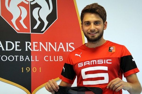 Le milieu de terrain Sanjin Prcić a signé au Stade Rennais