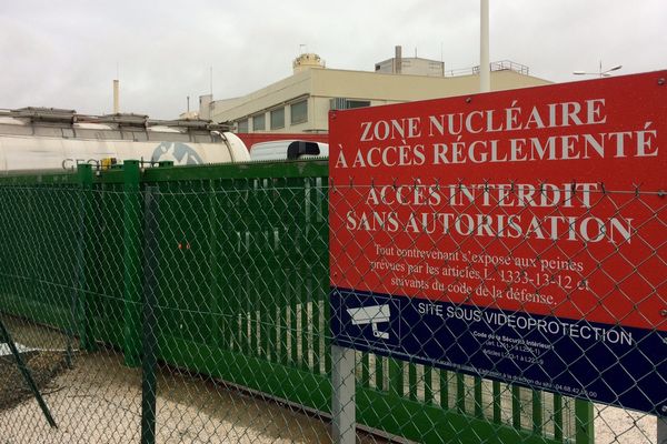 Narbonne (Aude) - entrée de l'usine Areva Malvési - 3 octobre 2017.