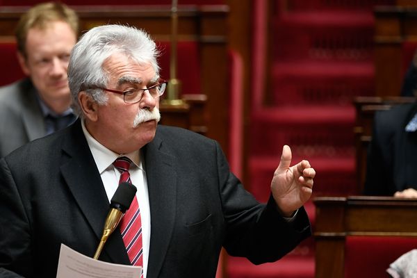 Le député communiste du Puy-de-Dôme, André Chassaigne, va visiter, avec d'autres parlementaires, pendant 1 an des hôpitaux français. L'objectif est de déposer une proposition de loi sur la santé en 2019. 