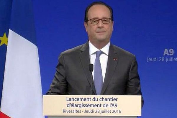 Rivesaltes (Pyrénées-Orientales) - François Hollande inaugure le chantier d'élargissement de l'A.9 - 28 juillet 2016.