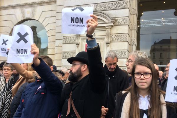 Angers, contre l'antisémitisme, le 19 février 2019