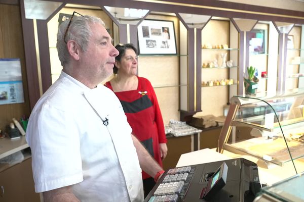 Le pâtissier Alain Faugérolas et sa femme Corinne représente la quatrième génération de pâtissiers.