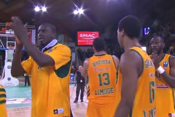 Les joueurs du CSP Limoges après leur victoire contre le Paok Salonique le 7 janvier 2015