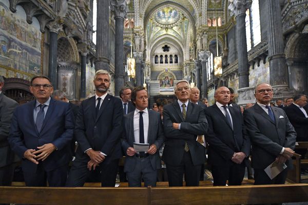 En rang d'oignon, le traditionnel "Voeu des Echevins" a aligné les présidents de la métropole et de la région, des députés, le maire de Lyon et le préfet le 8 septembre 2019.