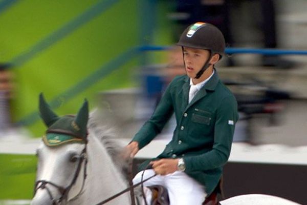 Bertram Allen sur son cheval Molly Malon V pendant sa reprise en vitesse du CSO mardi 2 septembre 2014