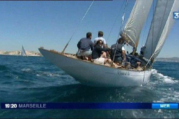 L'oiseu de feu en peline navigation pour la 7ème edition de la Calanque Classique