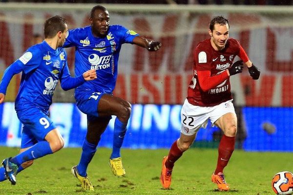 Un match franc, joué sous la pluie...