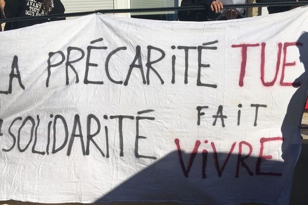 A Montpellier manifestation contre la précarité et la suppression des aides pour les étudiants. Illustration. 