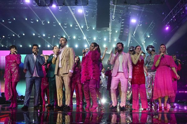 Une partie de la troupe des Enfoirés lors du concert à la Halle Tony Garnier de Lyon, le 12 janvier 2023.