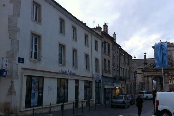 Nancy Braquage Dans Une Banque Place Des Vosges