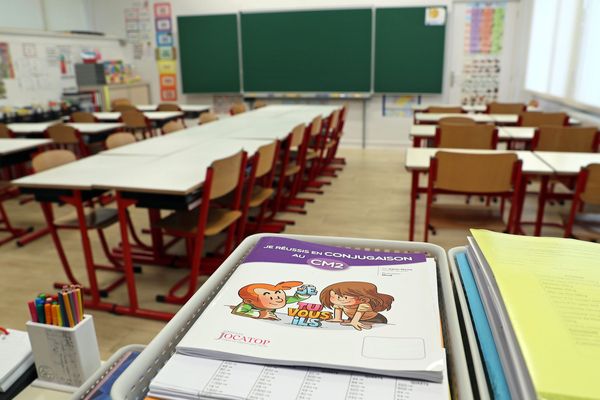 Les classes seront vides à compter du lundi 16 mars. Comment s'organisent les parents ? 