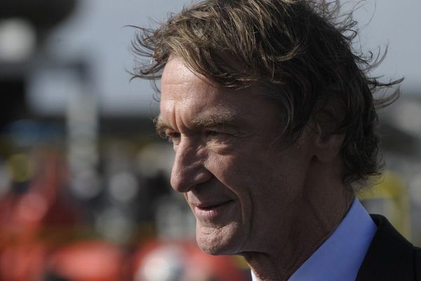 Le projet de rachat de l'OGC Nice par le milliardaire britannique Jim Ratcliffe a franchi une nouvelle étape mardi avec l'avis favorable du comité d'entreprise du club.