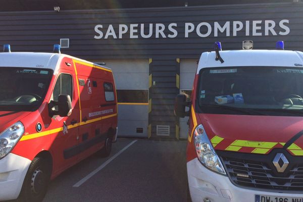 Un train de fret a déraillé dans l'Ain près de Seyssel, endommageant les voies sur plusieurs kilomètres et faisant un blessé léger. Le trafic est interrompu pour plusieurs jours dans la zone concernée.