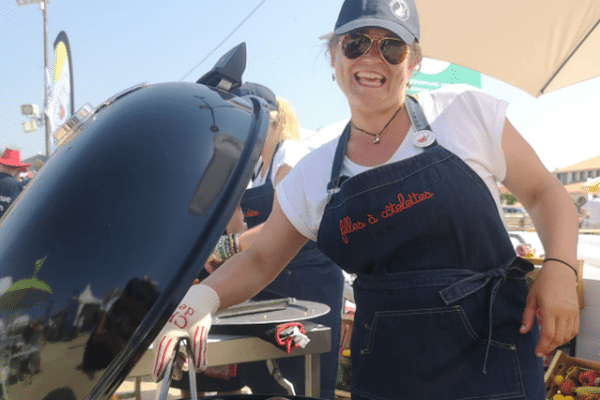 Julie Richard est l'une des membres qui concourt, pour la quatrième année, au championnat de barbecue.